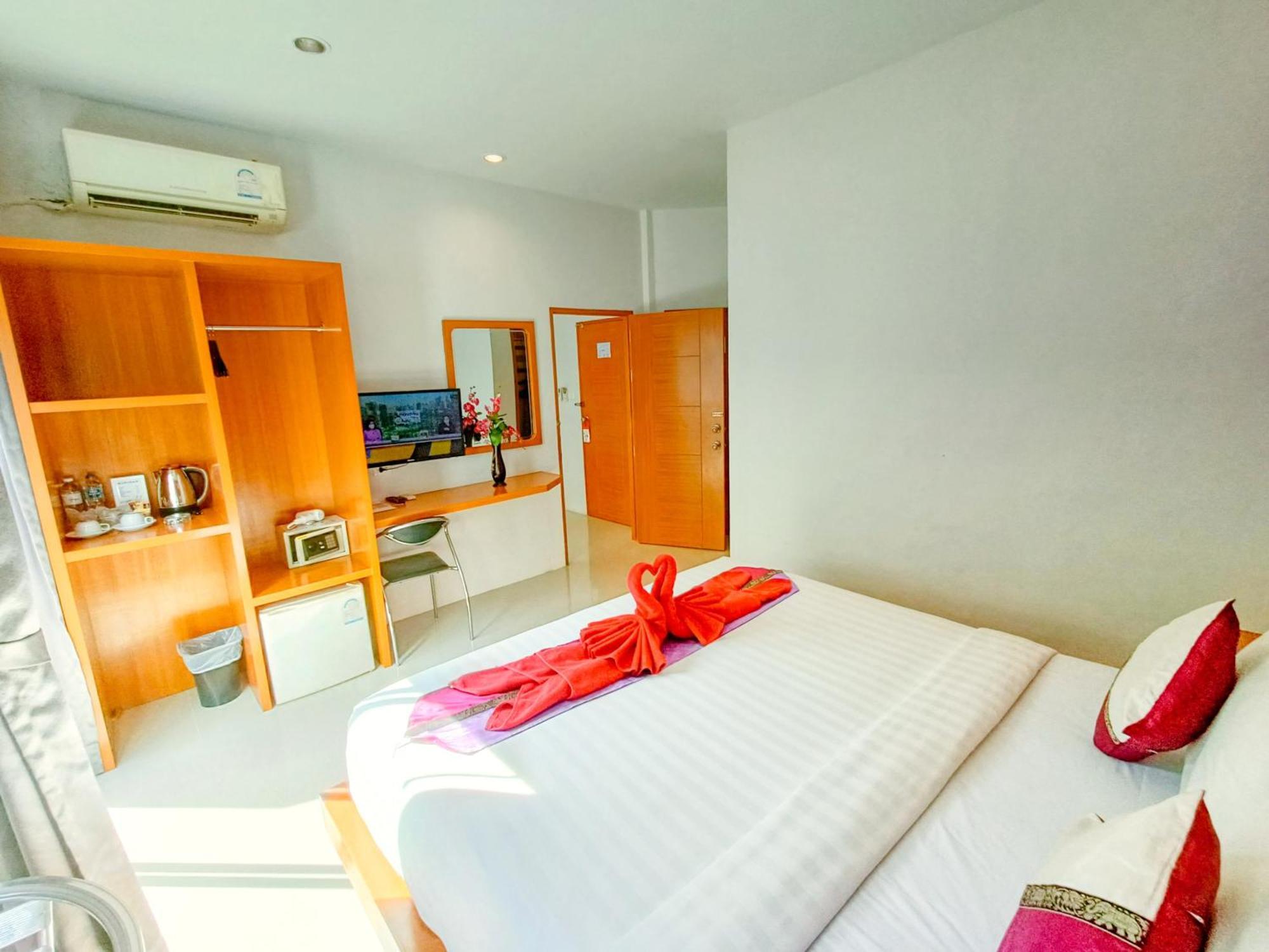 Pj Patong Resortel Rom bilde