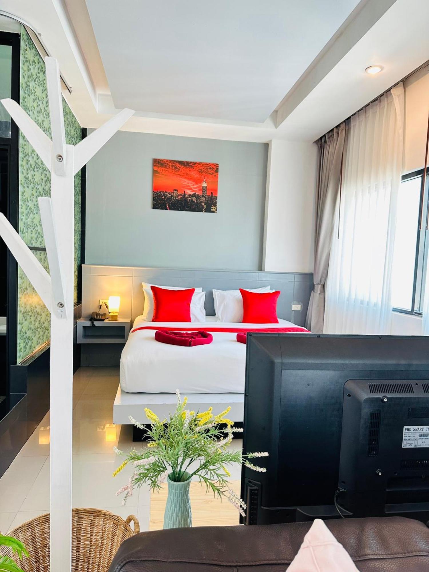 Pj Patong Resortel Eksteriør bilde